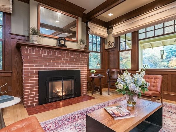 9 Harkness Rd, Pelham, MA 01002