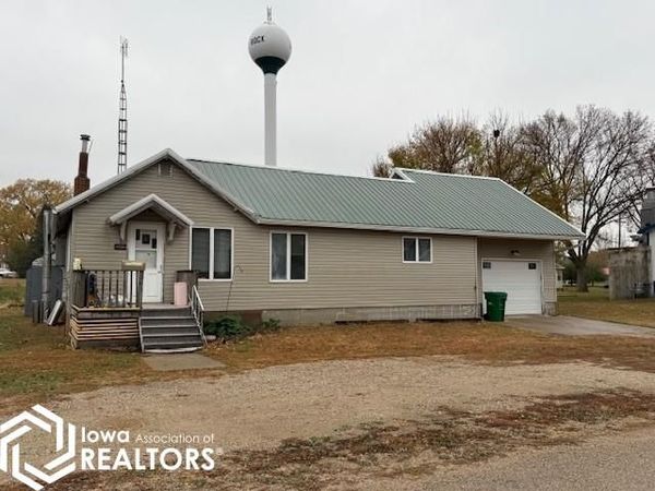 203 Oregon Street, Lone Rock, IA 50559