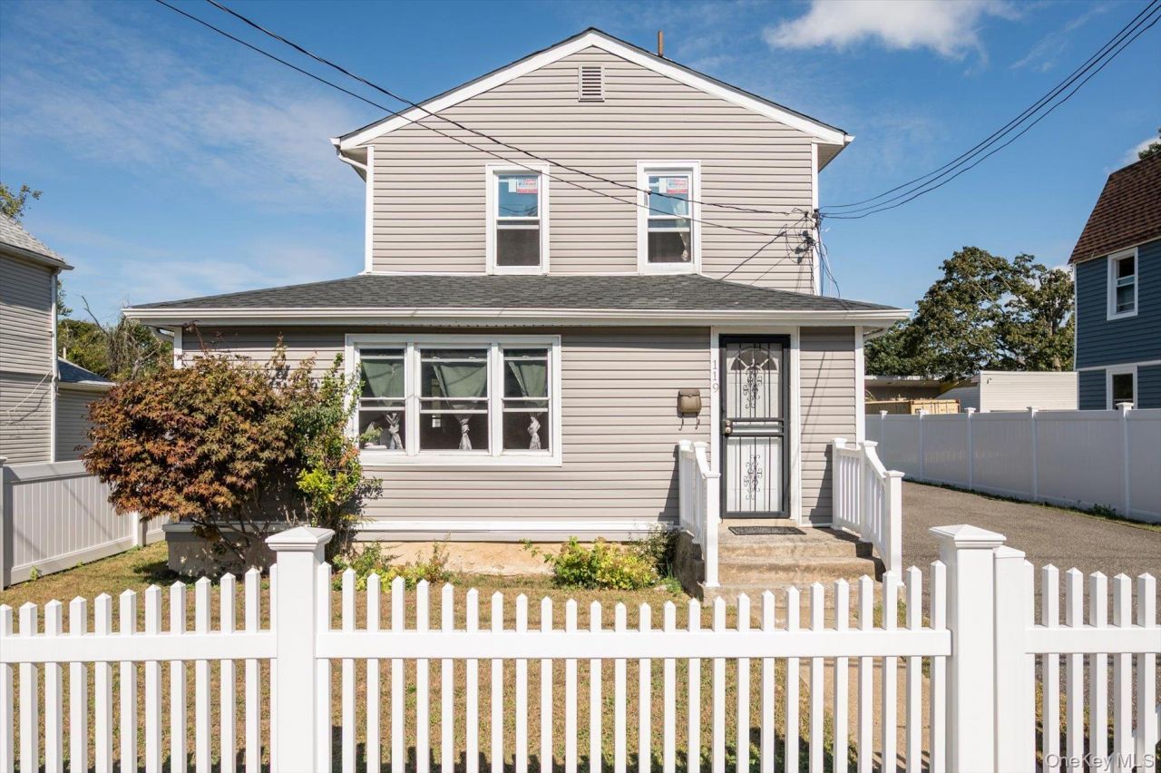 119 Lincoln Avenue, Roosevelt, NY 11575 Main Photo
