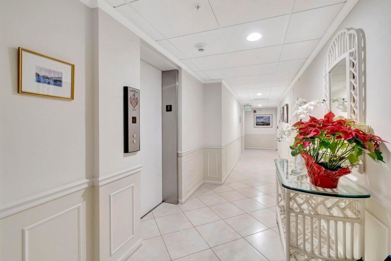 200 Macfarlane Drive, Unit N-203, Delray Beach, FL 33483 Photo