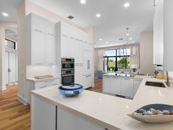 16125 Villa Vizcaya Place, Delray Beach, FL 33446