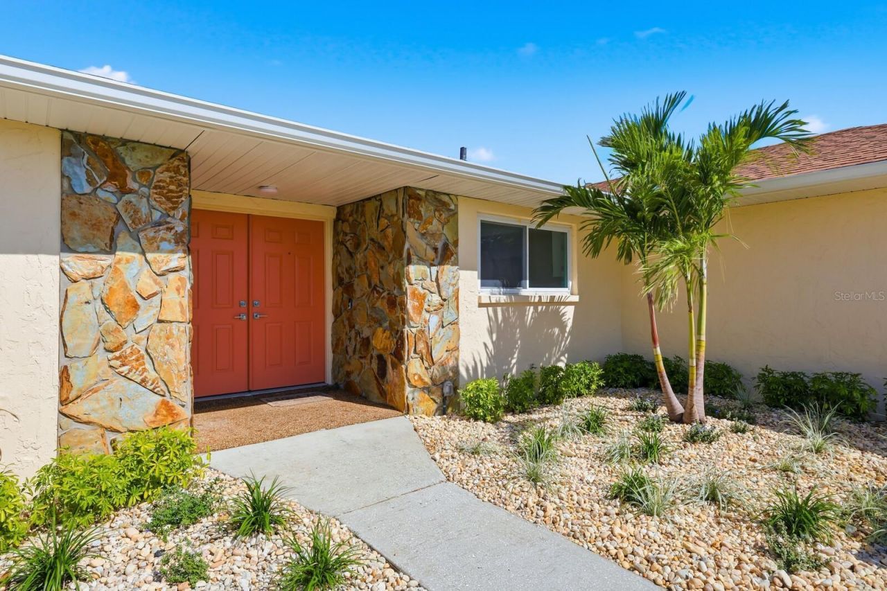 8711 51st Avenue W, Bradenton, FL 34210 Photo