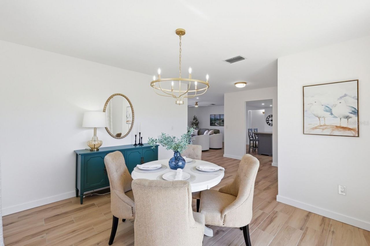 8711 51st Avenue W, Bradenton, FL 34210 Photo