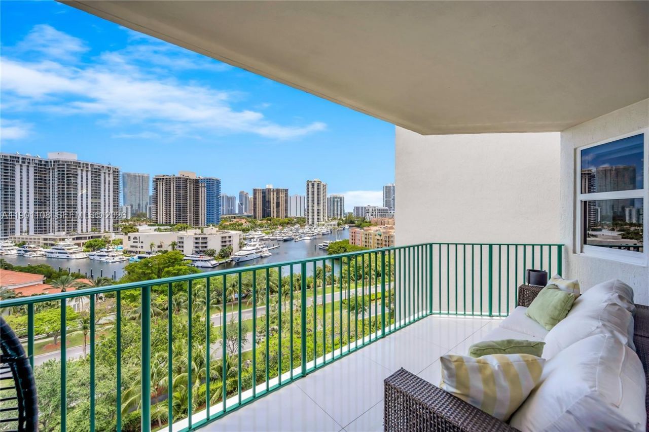 19900 E Country Club Dr, Unit 1003, Aventura, FL 33180 Photo