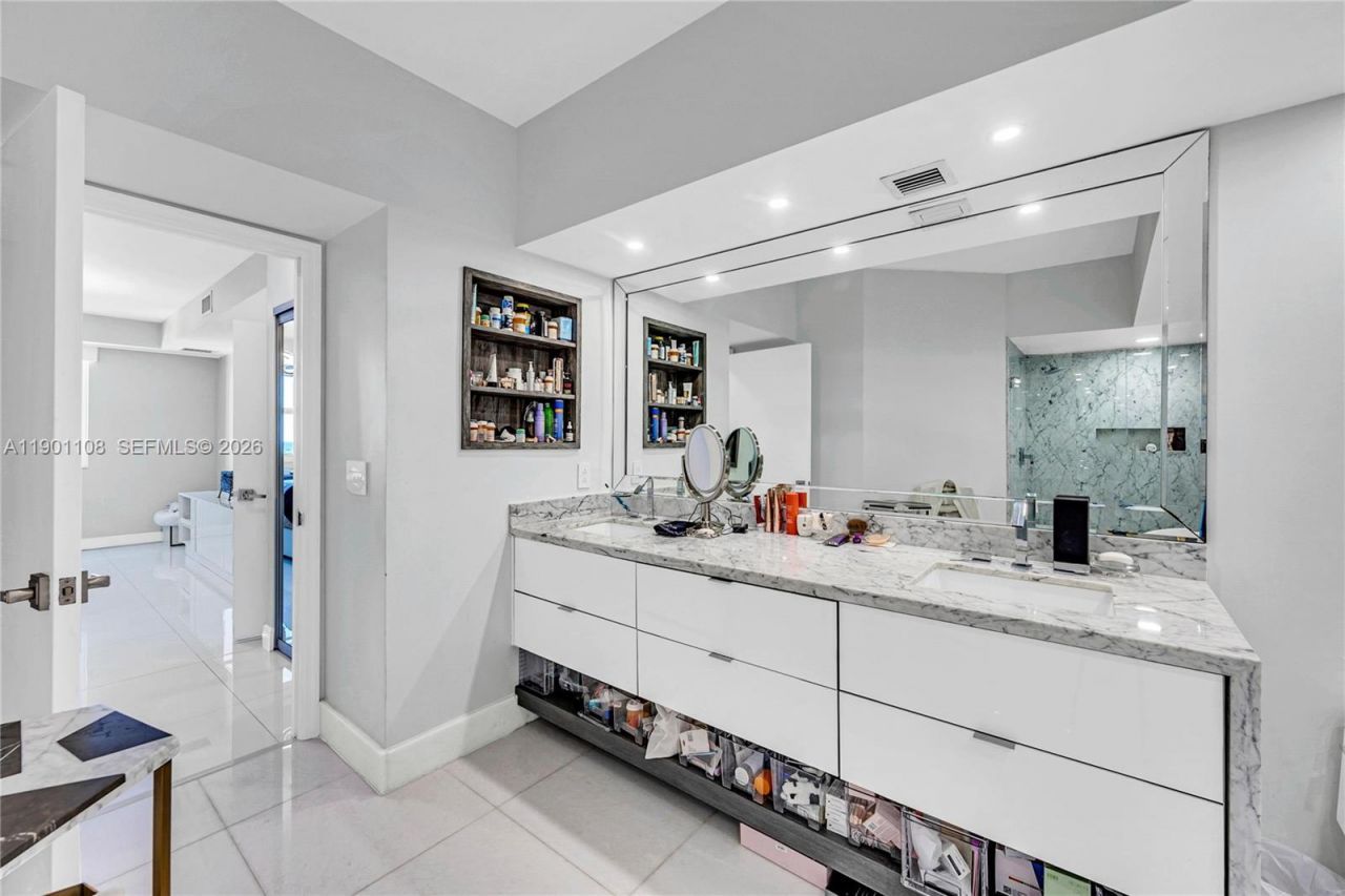 19900 E Country Club Dr, Unit 1003, Aventura, FL 33180 Photo