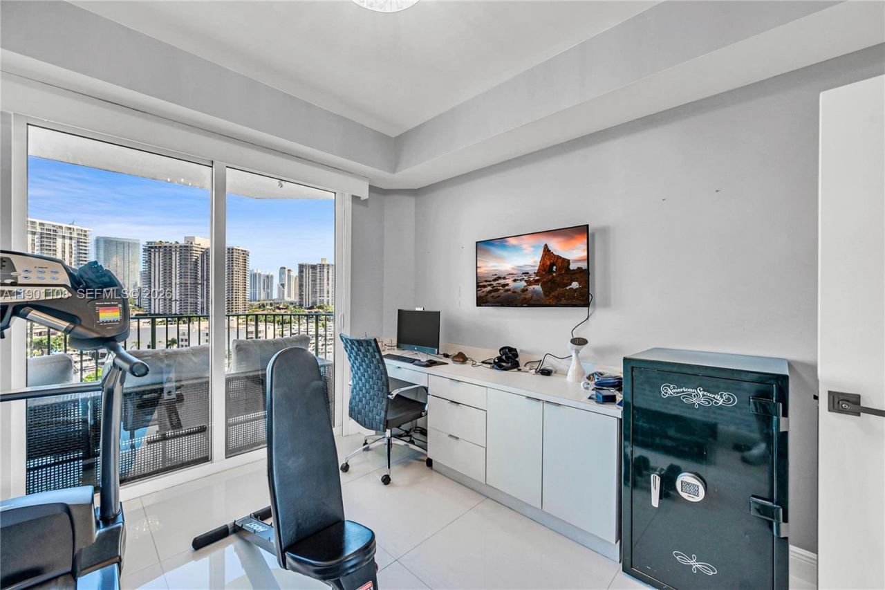 19900 E Country Club Dr, Unit 1003, Aventura, FL 33180 Photo