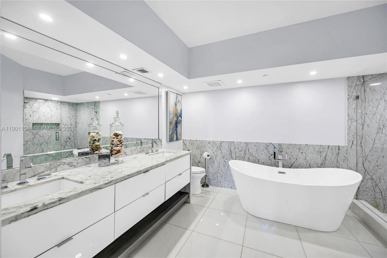19900 E Country Club Dr, Unit 1003, Aventura, FL 33180 Photo