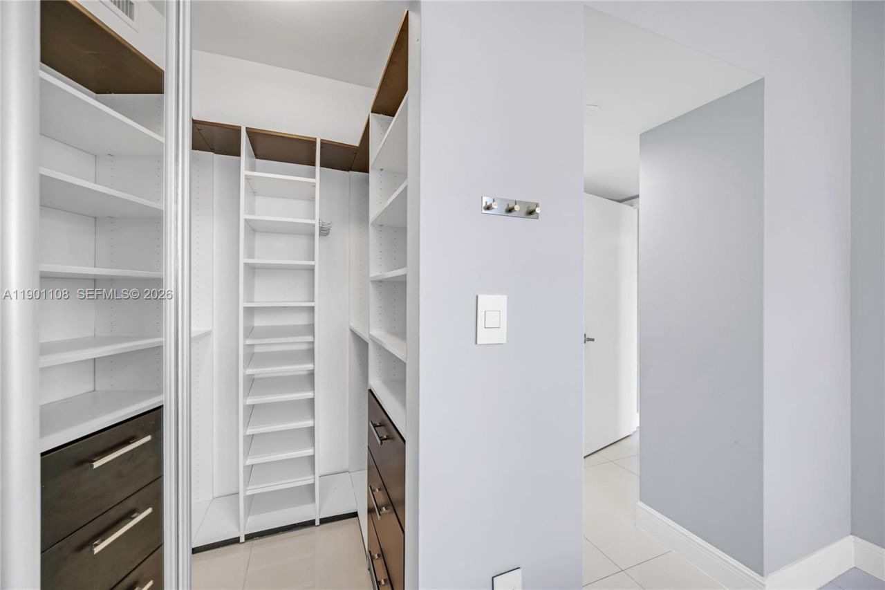 19900 E Country Club Dr, Unit 1003, Aventura, FL 33180 Photo