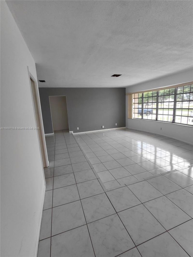 5115 W Park Rd, Hollywood, FL 33021 Photo