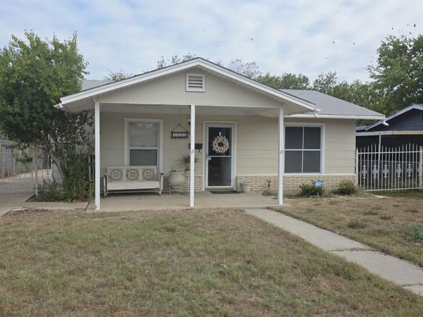 3627 W Poplar, San Antonio, TX 78228