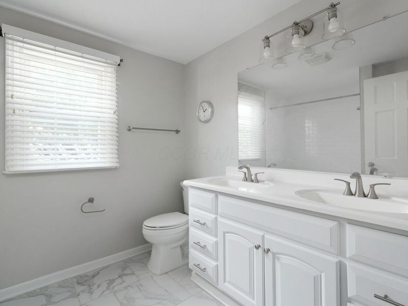 4260 Reedbury Lane, Columbus, OH 43220 Photo 18