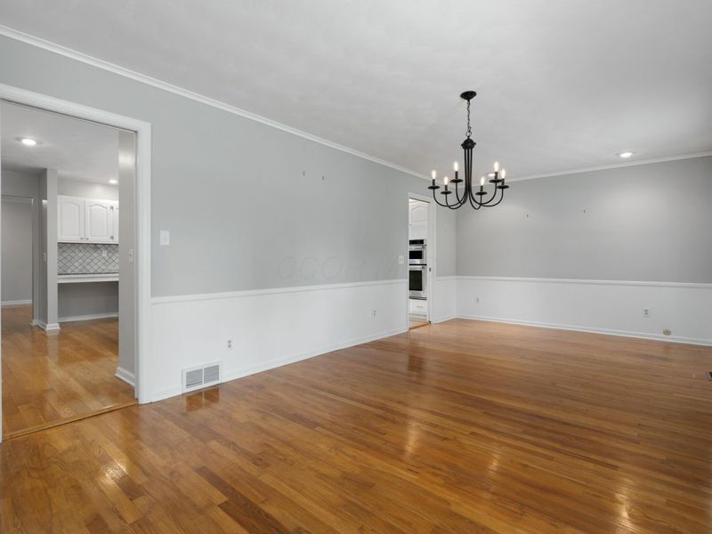 4260 Reedbury Lane, Columbus, OH 43220 Photo 7