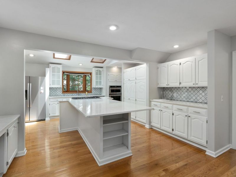 4260 Reedbury Lane, Columbus, OH 43220 Photo 8