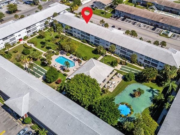 2050 NE 39th St, Unit 302E, Pompano Beach, FL 33064