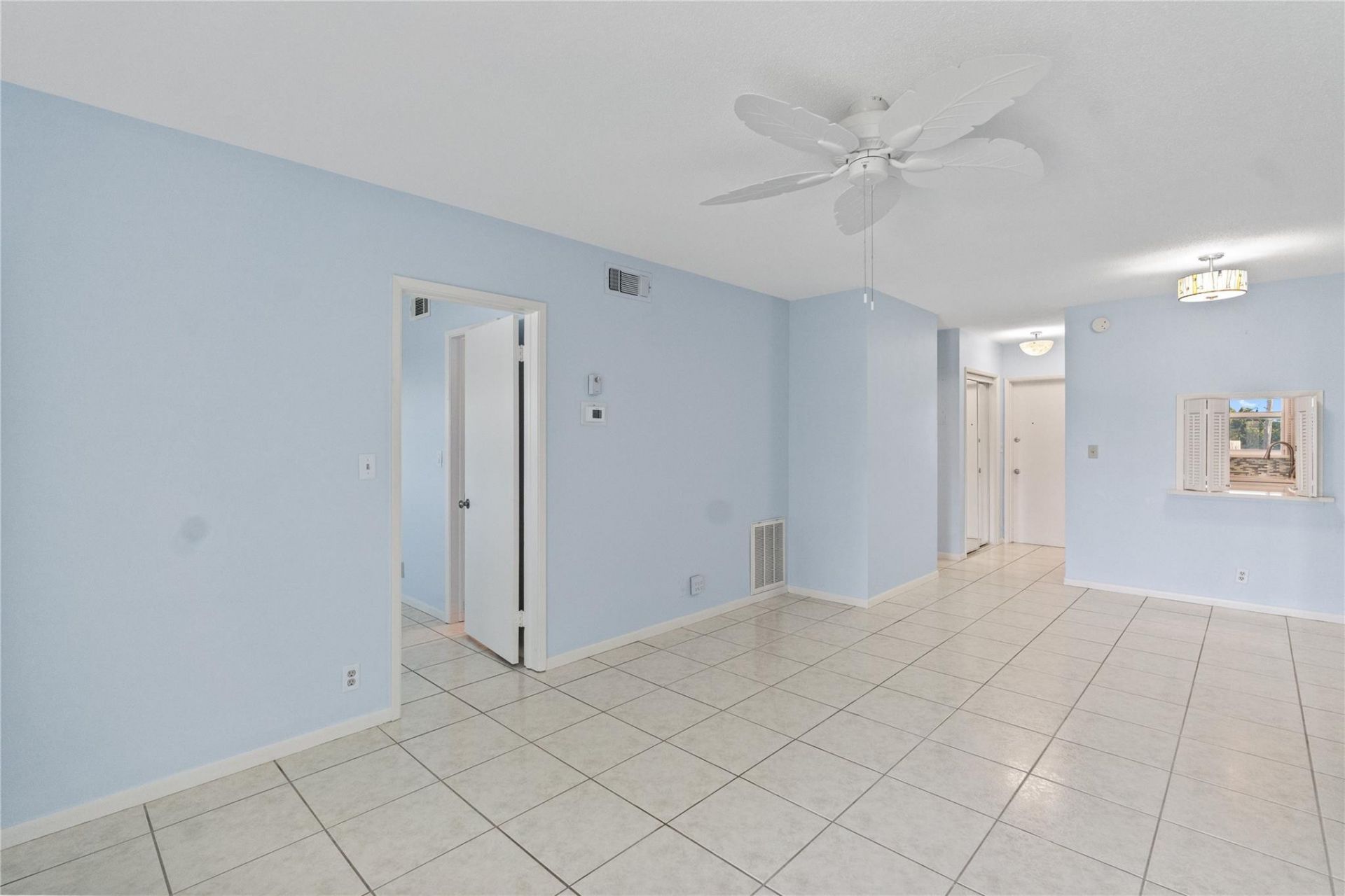 2050 NE 39th Street, Unit 302E, Pompano Beach, FL 33064 Photo