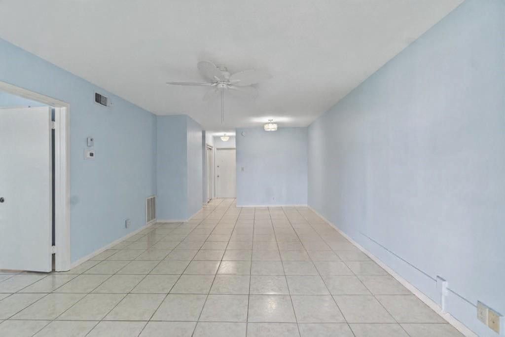 2050 NE 39th Street, Unit 302E, Pompano Beach, FL 33064 Photo