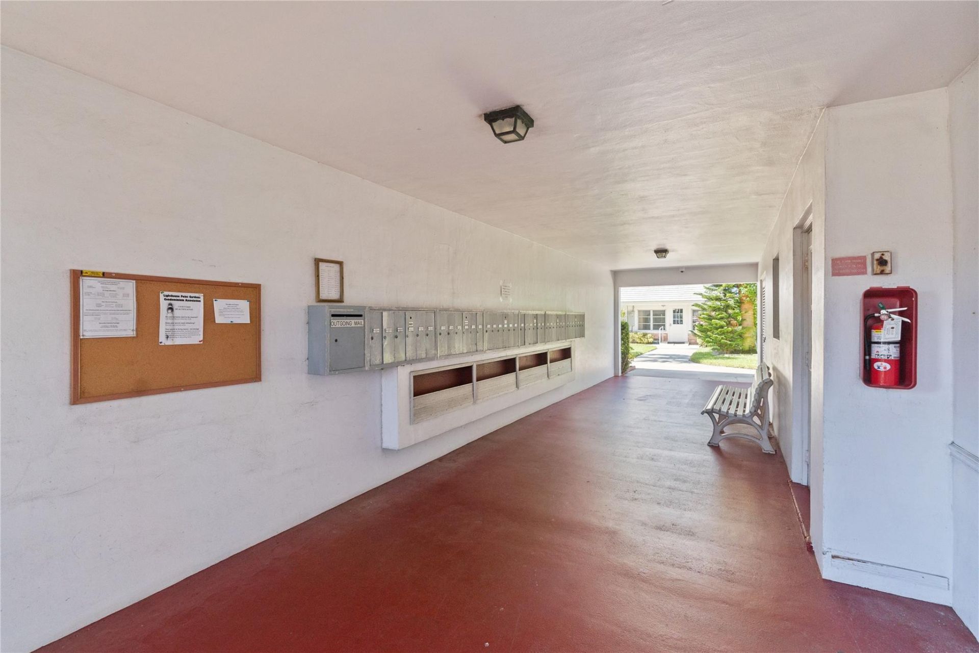 2050 NE 39th Street, Unit 302E, Pompano Beach, FL 33064 Photo