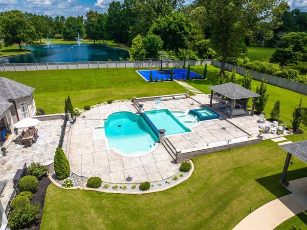 3246 HOLLOW CREEK RD, Germantown, TN 38138