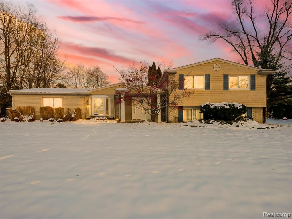 3730 Eastbourne Drive, Troy, MI 48084 Main Photo