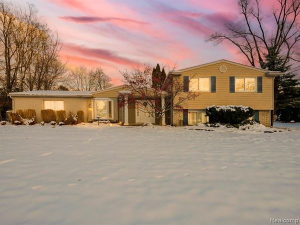 3730 Eastbourne Drive, Troy, MI 48084
