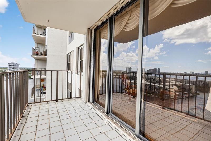 18151 NE 31st Ct, Unit 1709, Aventura, FL 33160 Photo