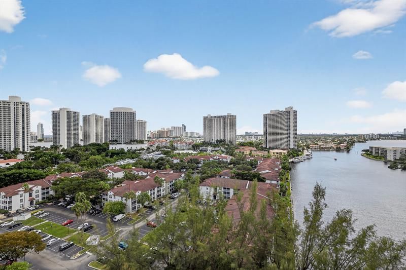 18151 NE 31st Ct, Unit 1709, Aventura, FL 33160 Photo