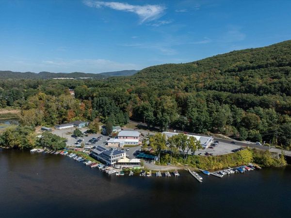 464 Putney Road, Brattleboro, VT 05301