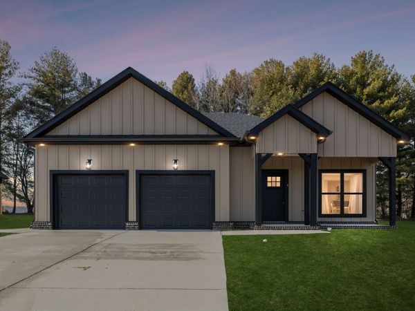 295 Estates Dr, Smithville, TN 37166