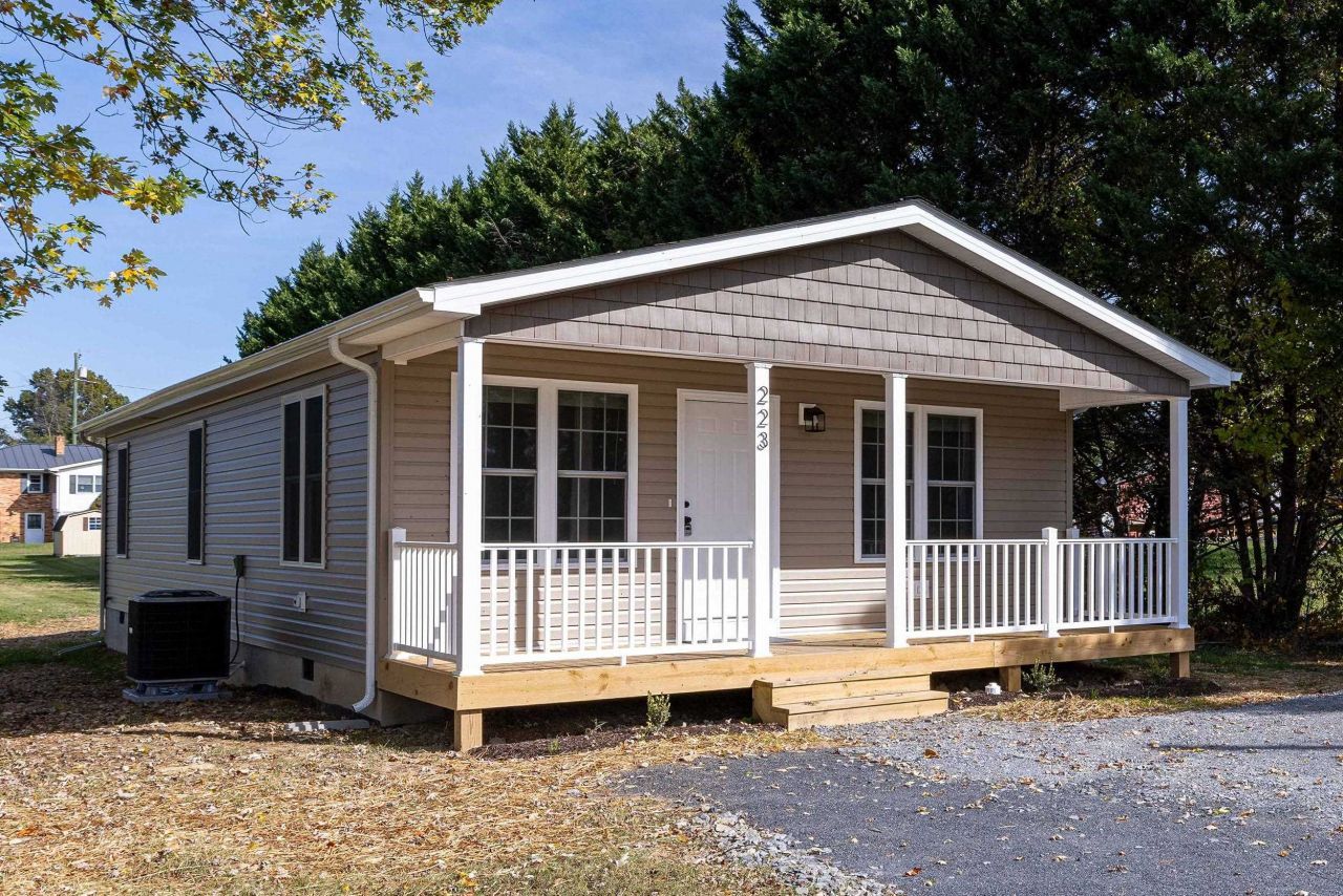 223 Fairview Rd, Luray, VA 22835 Main Photo