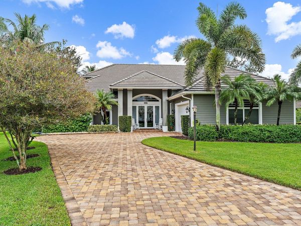 18647 SE Lakeside Way, Jupiter, FL 33469