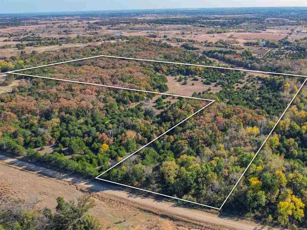 E Lakeview Road, Yale, OK 74085