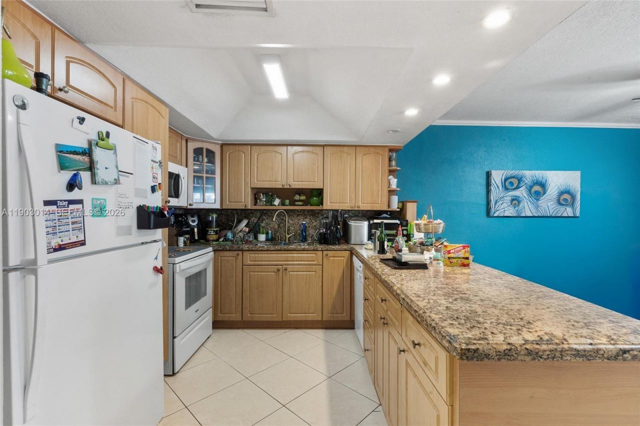 7144 W 2nd Ln, Hialeah, FL 33014 Photo