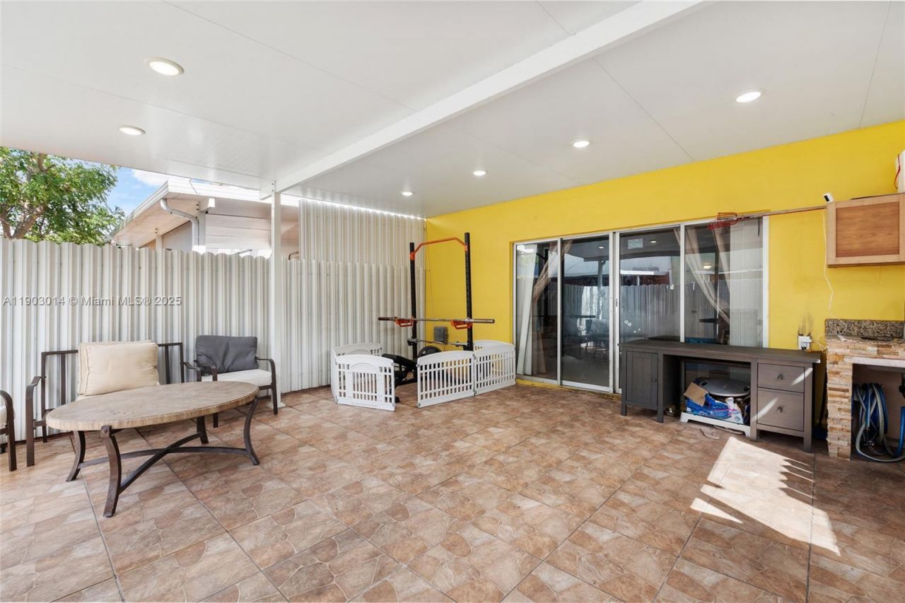 7144 W 2nd Ln, Hialeah, FL 33014 Photo