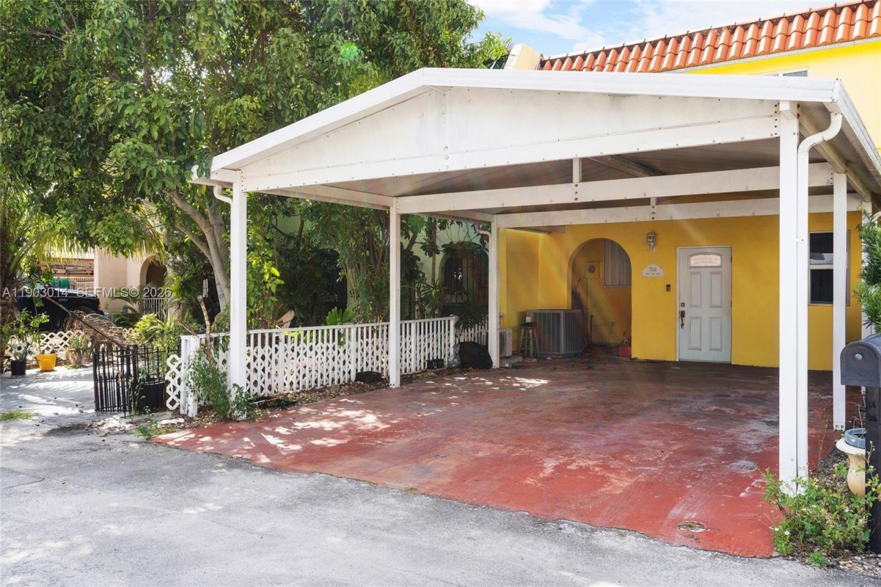 7144 W 2nd Ln, Hialeah, FL 33014 Photo