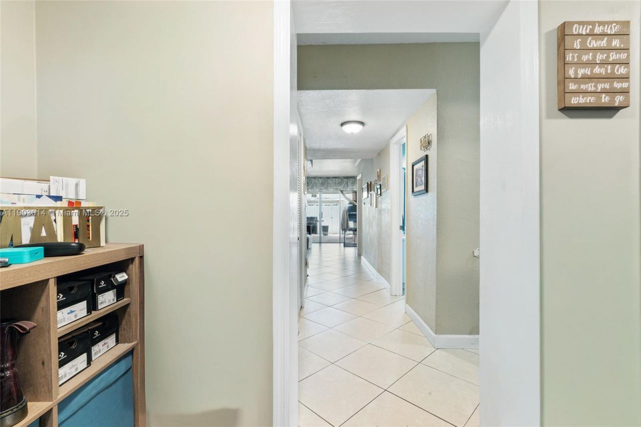 7144 W 2nd Ln, Hialeah, FL 33014 Photo