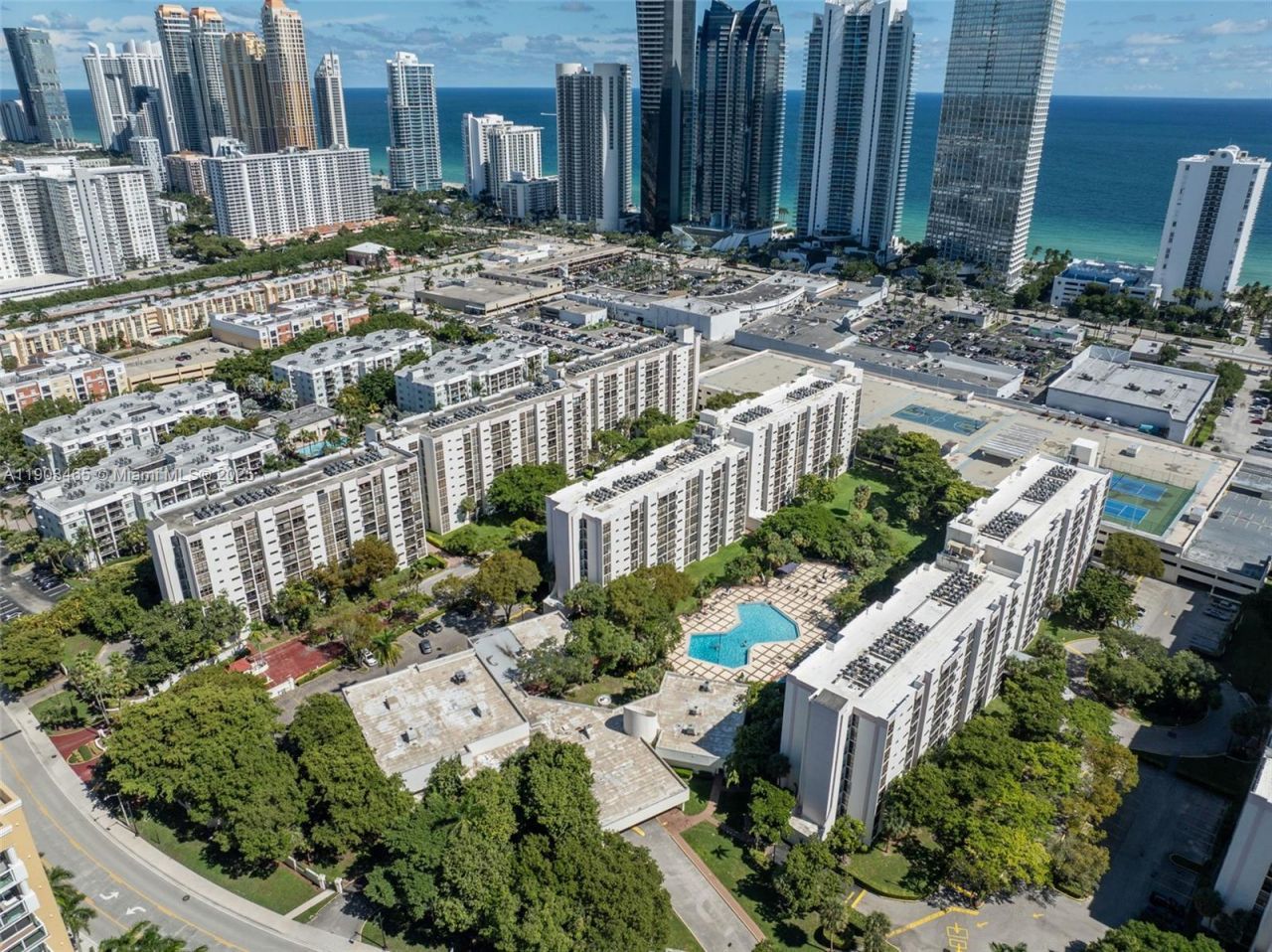 17021 N Bay Rd, Unit 516, Sunny Isles Beach, FL 33160 Photo