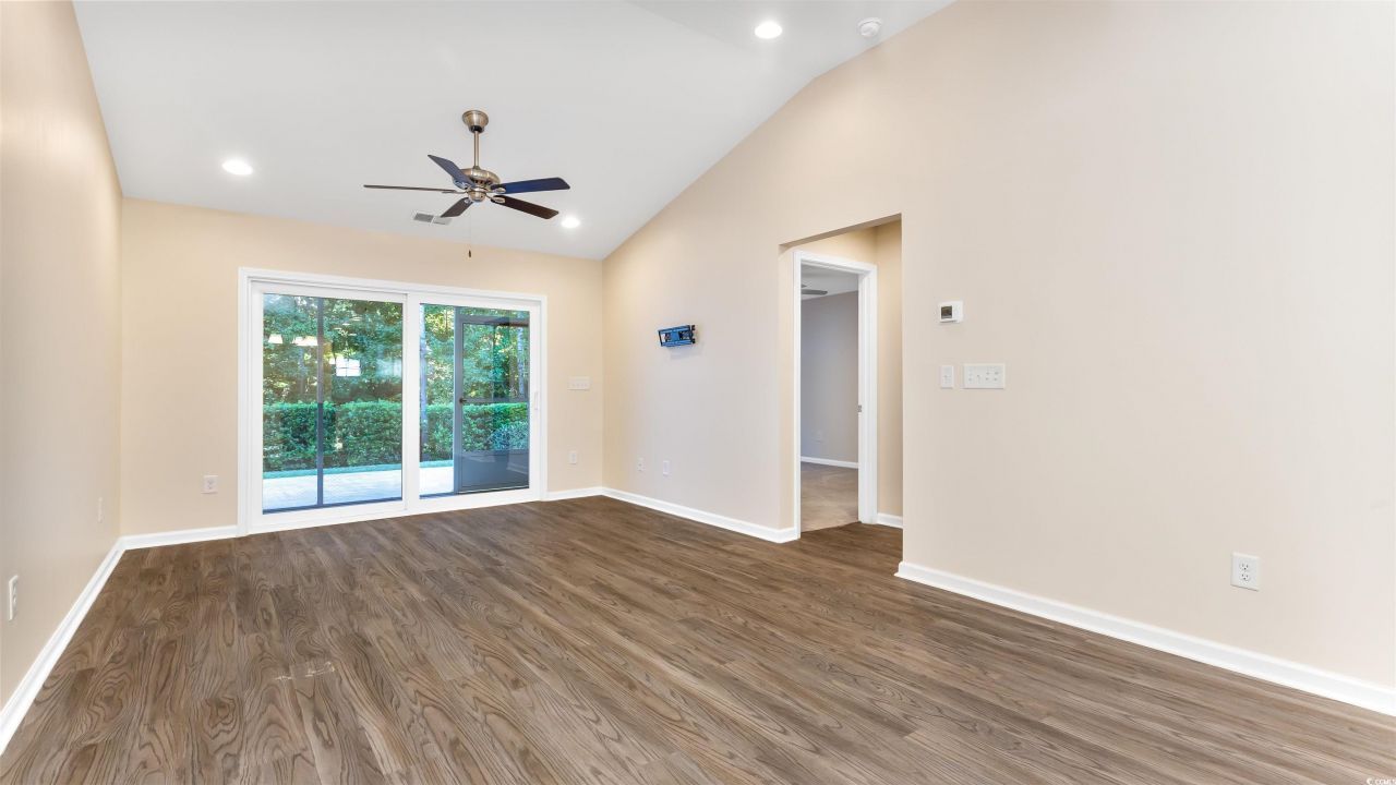 132 Machrie Loop Photo 12