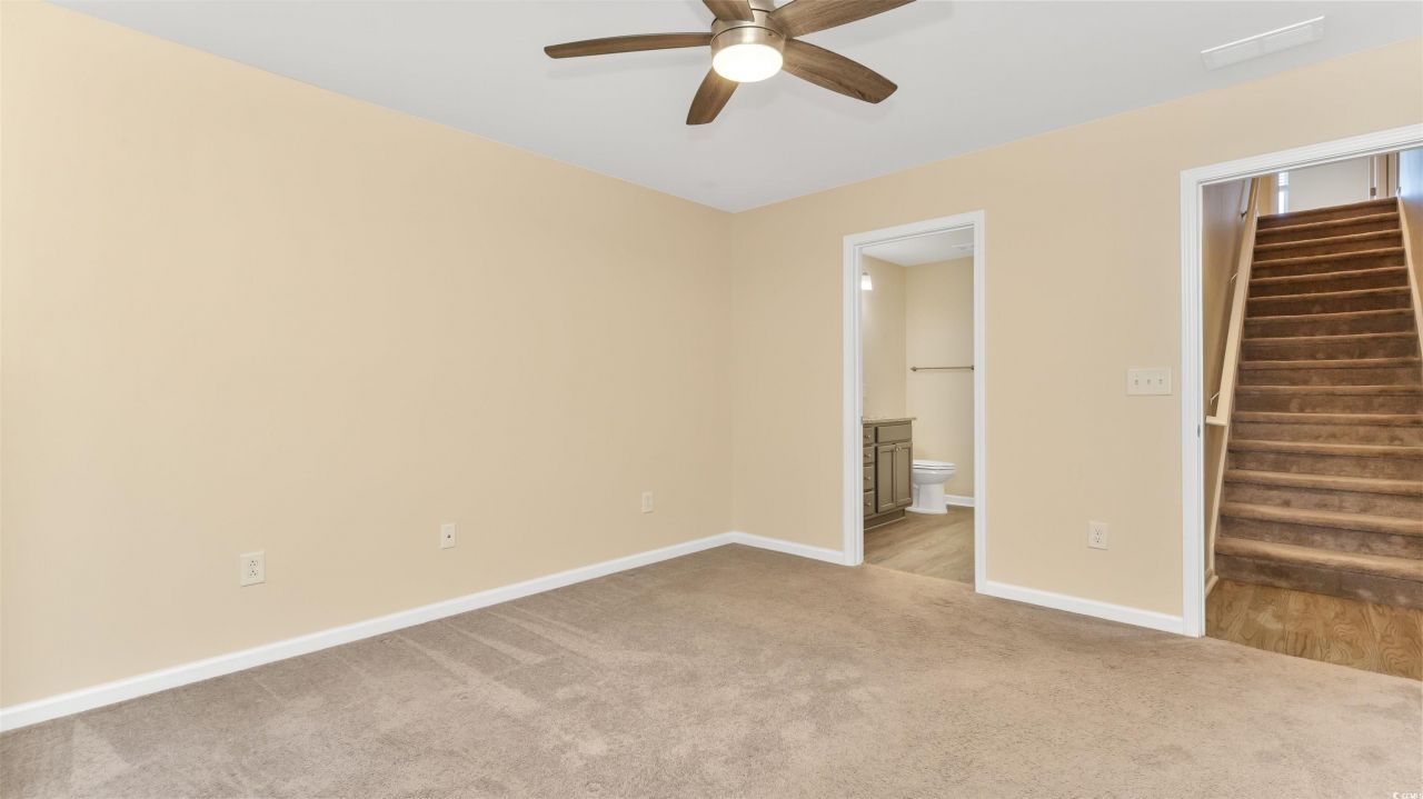 132 Machrie Loop Photo 18