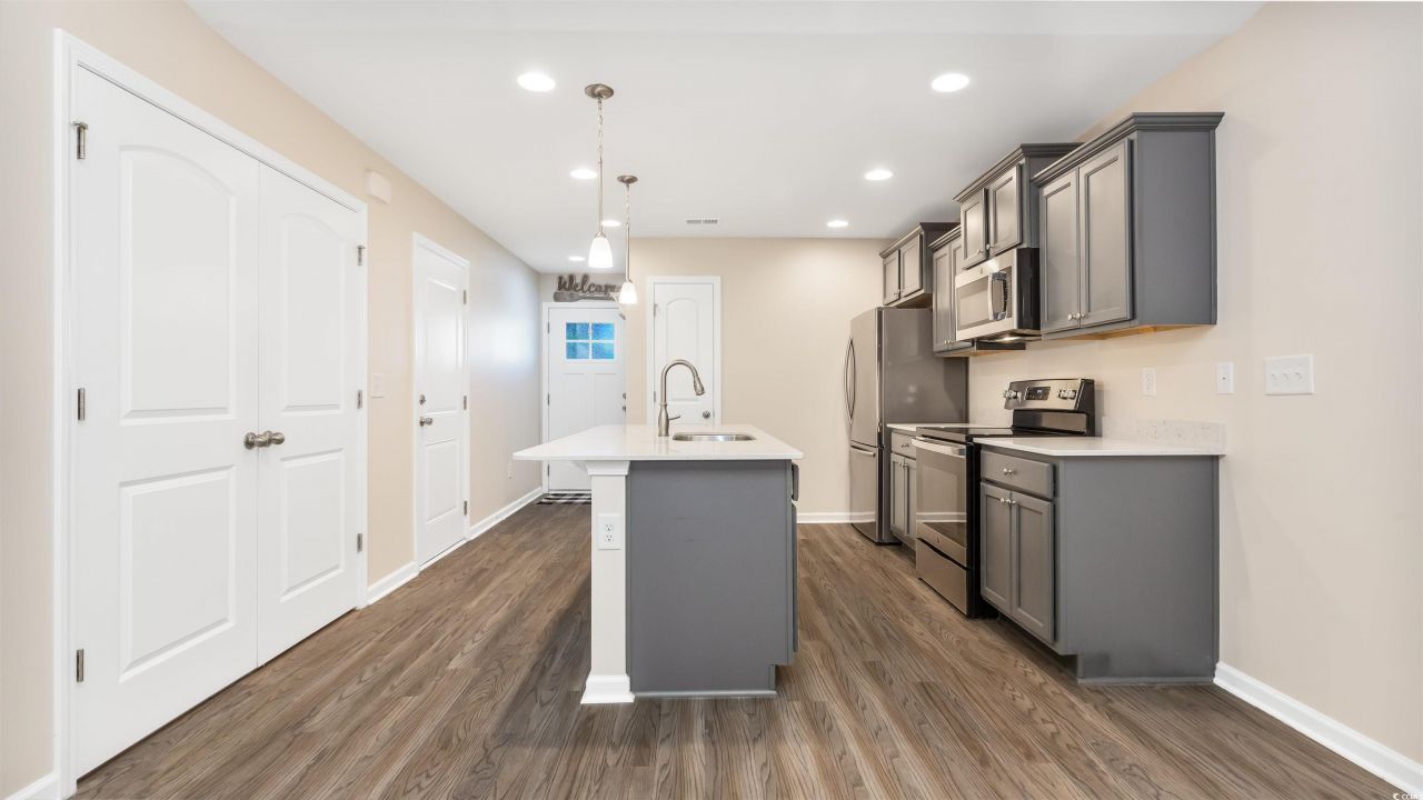 132 Machrie Loop Photo 6