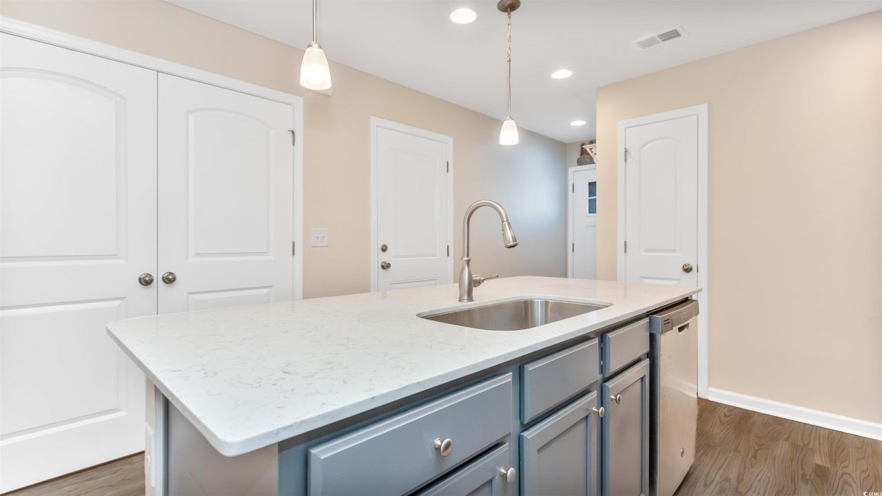 132 Machrie Loop Photo 8