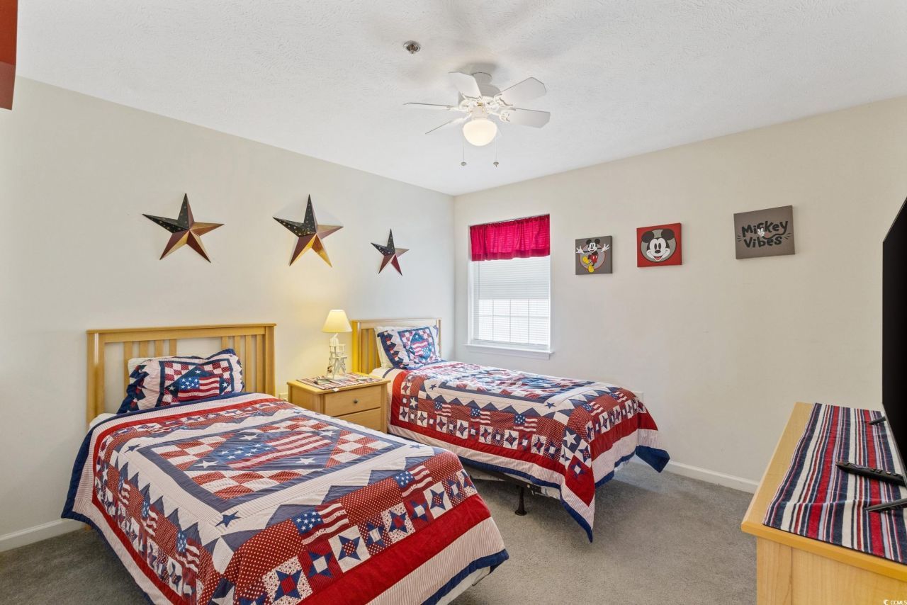 577 Blue River Ct. Photo 11