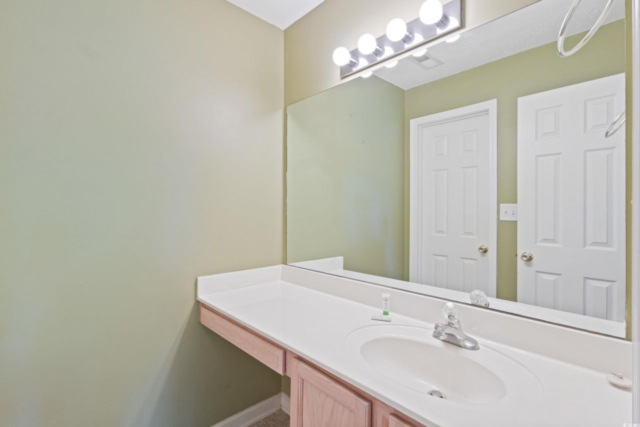 577 Blue River Ct. Photo 16