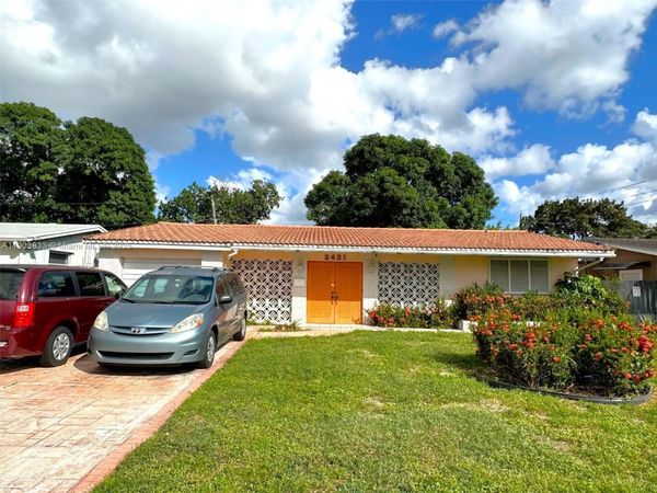 2431 Sabal Palm Dr, Miramar, FL 33023