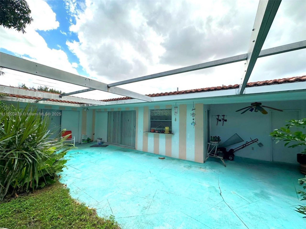 2431 Sabal Palm Dr, Miramar, FL 33023 Photo