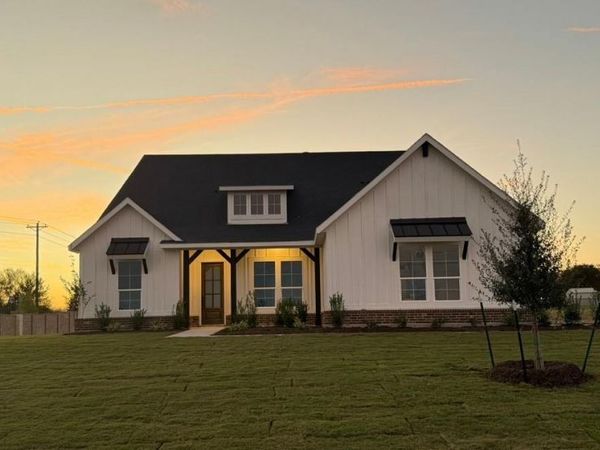 31 Roosevelt Lane, Valley View, TX 76272