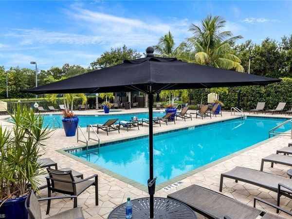 2710 Cypress Trace CIR, Unit 3031, NAPLES, FL 34119
