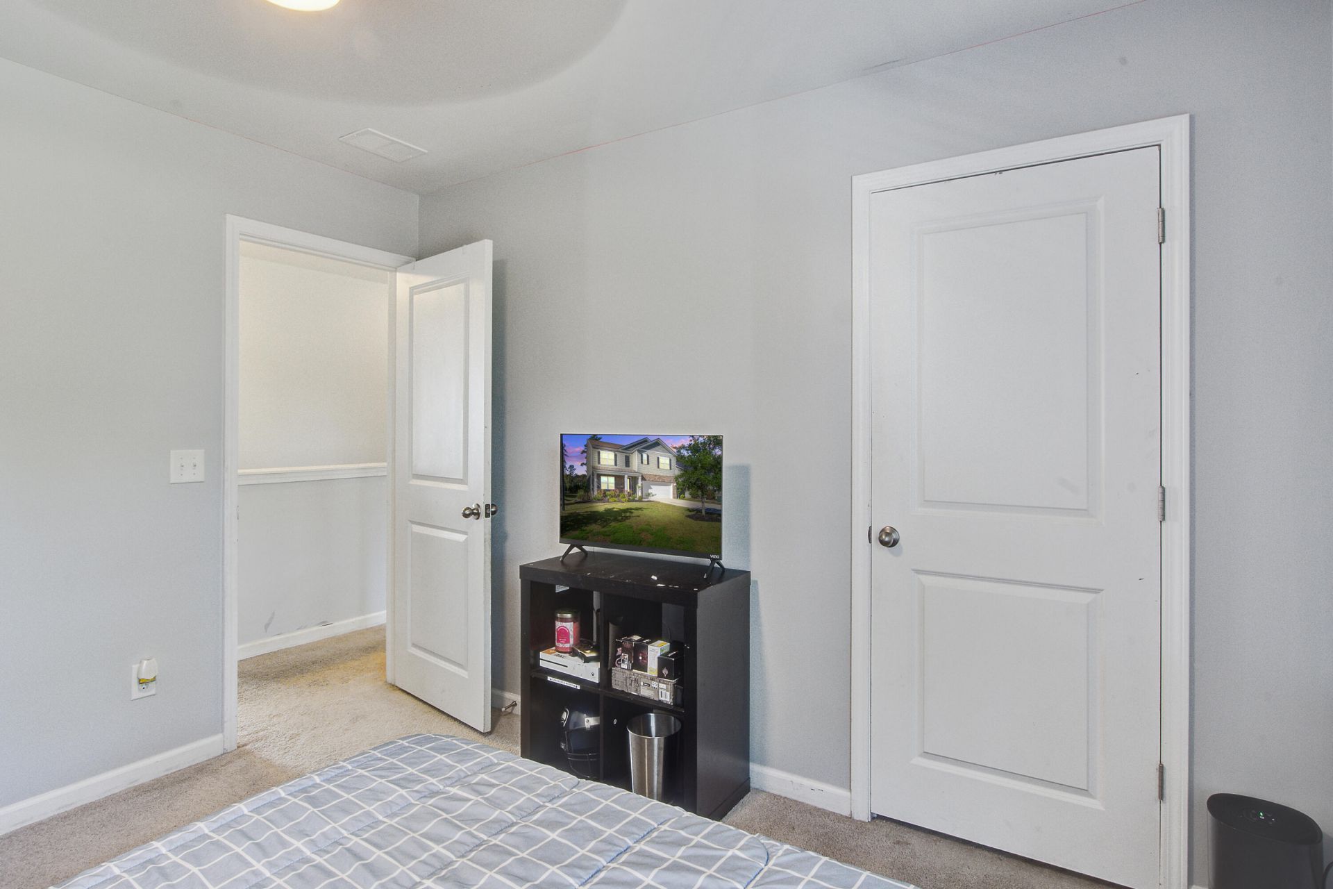 439 Zenith Boulevard Photo 21