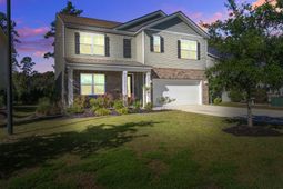 439 Zenith Boulevard photo 4