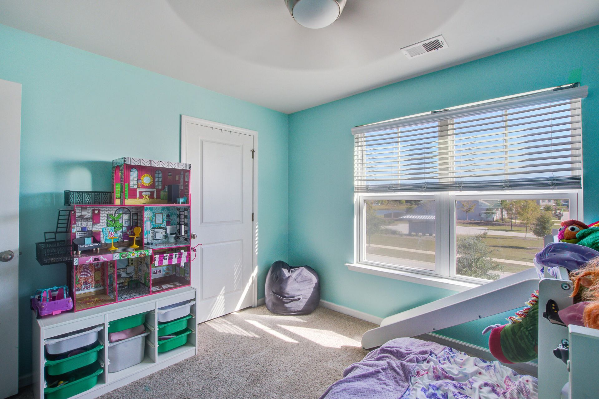 439 Zenith Boulevard Photo 33