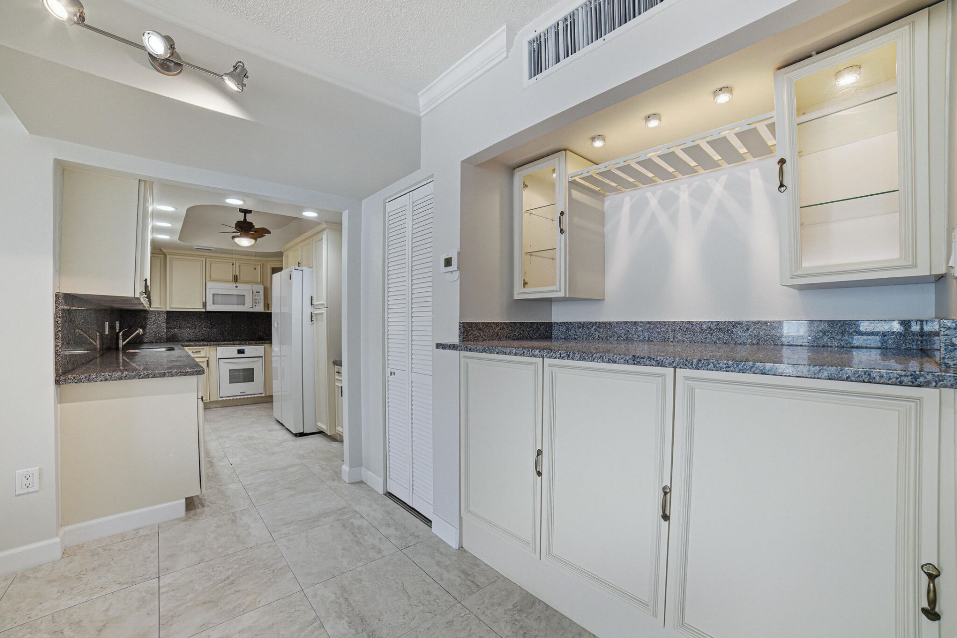 3450 S Ocean Boulevard, Unit 611, Palm Beach, FL 33480 Photo